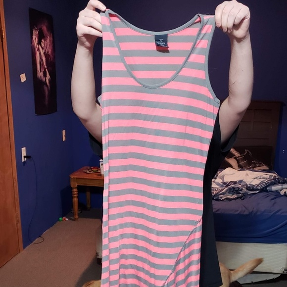 Woman's clothing - Picture 4 of 4